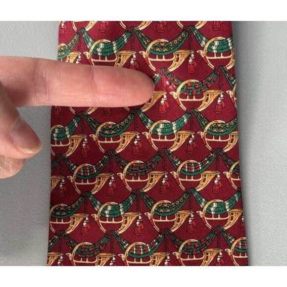 Vintage Salvatore Ferragamo Men's Hunting Horn Silk Tie Red Novelty 3.5" Wide - Picture 8 of 9